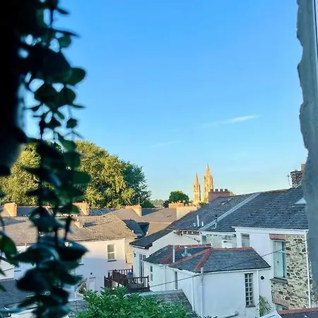 Apartment 3-bed Luxe Townhouse Gem. Escape In Style! Truro