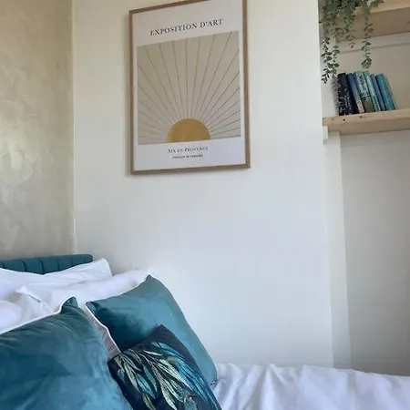 3-bed Luxe Townhouse Gem. Escape In Style! *