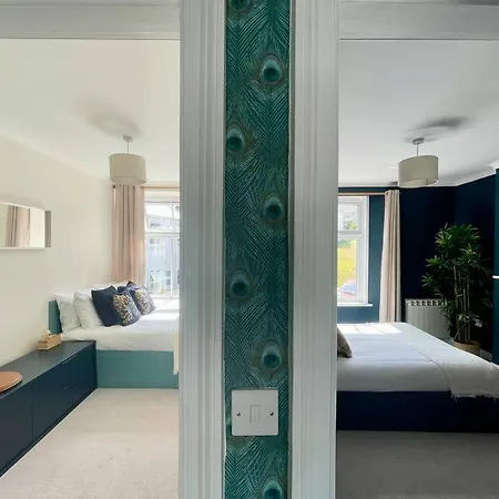 3-bed Luxe Townhouse Gem. Escape In Style! * Truro
